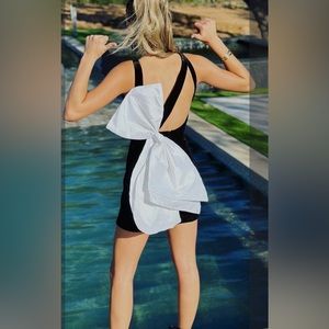 Ashley Lauren 4560 - Oversized Bow Cocktail Dress